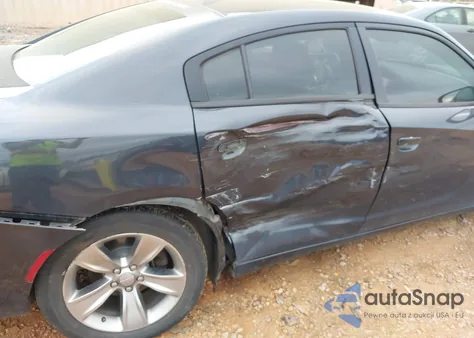 2016 Dodge Charger Sxt z USA, uszkodzony, nr VIN 2C3CDXHG6GH174063